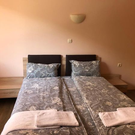 Guest House Rest ساباريفا بانيا المظهر الخارجي الصورة