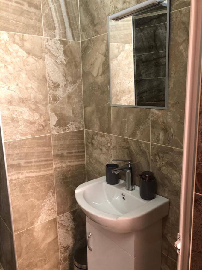 Guest House Rest ساباريفا بانيا المظهر الخارجي الصورة