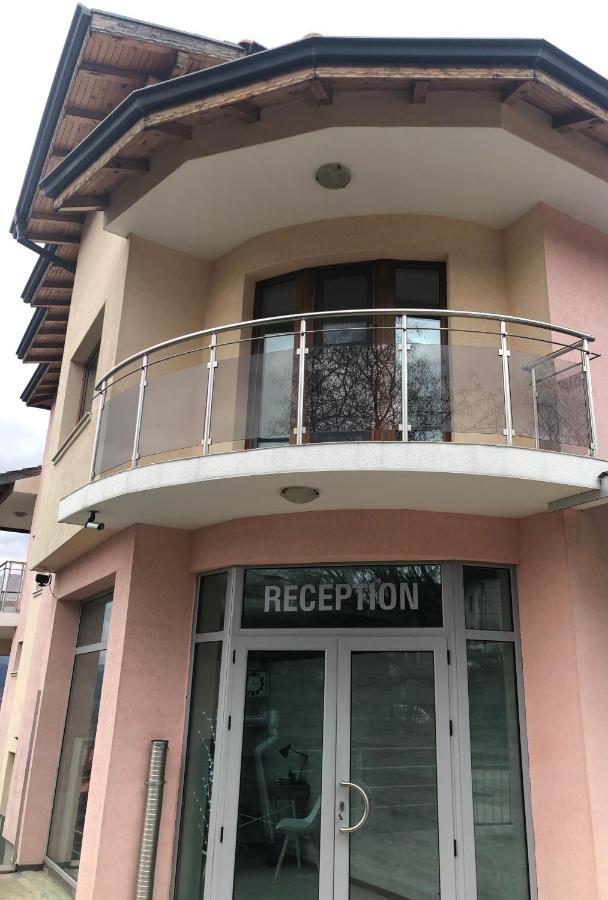 Guest House Rest ساباريفا بانيا المظهر الخارجي الصورة