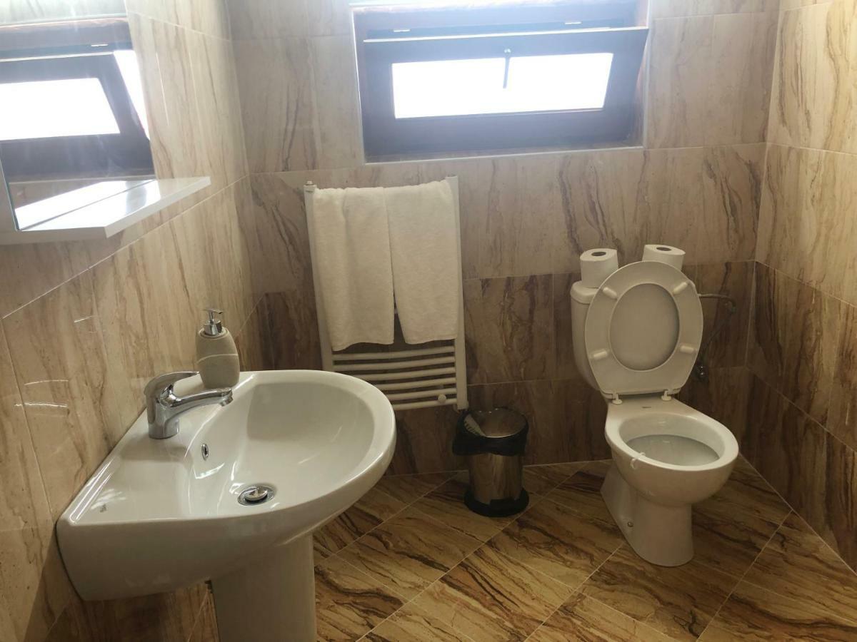 Guest House Rest ساباريفا بانيا المظهر الخارجي الصورة